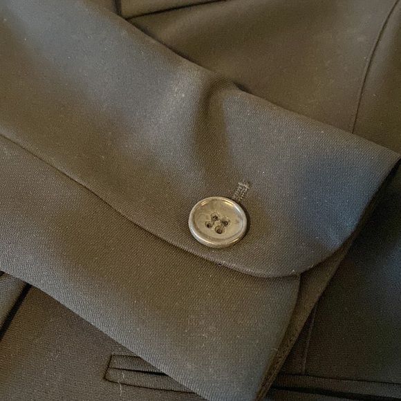 Ann Taylor black blazer. - Picture 6 of 7